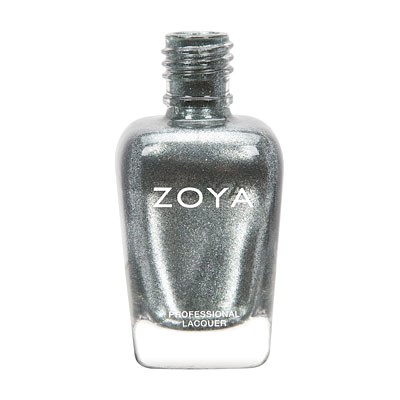 Eine silberne Nagellackflasche mit dem Schriftzug 'ZOYA' und 'PROFESSIONAL LACQUER' mit einem glänzenden, glitzernden Finish.