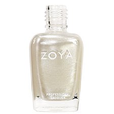 En tydlig nagellackflaska med varumärket ZOYA som innehåller glansigt, ljusfärgat nagellack.
