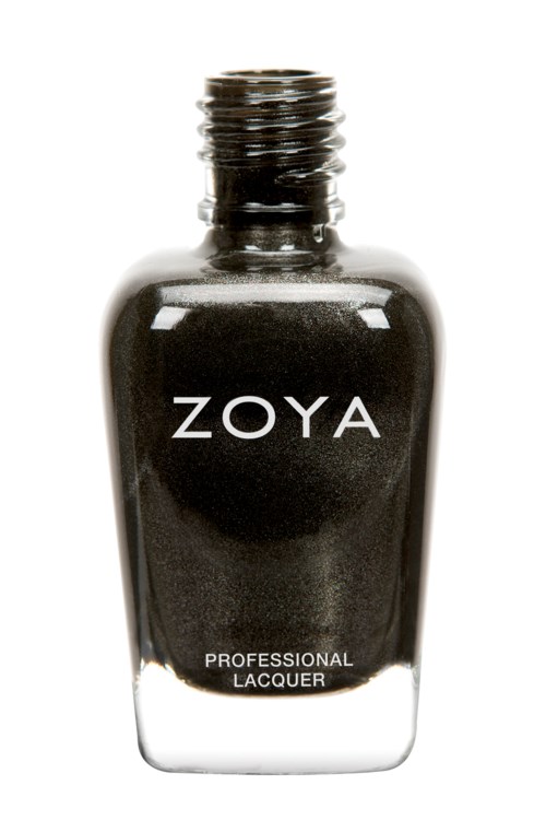 En svart nagellackflaska med orden 'ZOYA' och 'PROFESSIONAL LACQUER' skrivna på den.