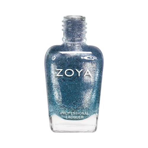 En tydlig flaska med blå glittrig nagellack med varumärket 'Zoya' skrivet på.