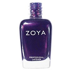 En lila nagellackflaska märkt 'ZOYA' med svart lock.