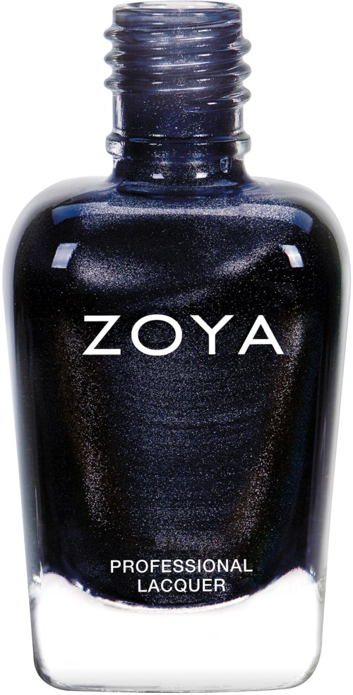 En svart nagellacksflaska med ett silverlock, märkt 'ZOYA' och 'PROFESSIONAL LACQUER.'