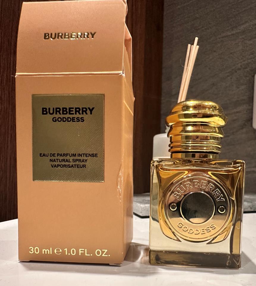 Burberry Goddess Intense Eau De Parfum 30 ml
