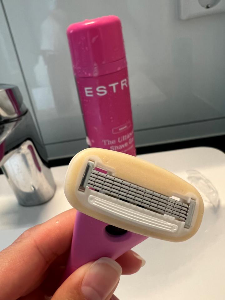 Estzrid Razor Founder Estrid The Razor Starter Kit Space | Lykoshop.dk