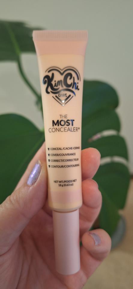 Way Too Light KimChi Chic The Most Concealer Hazelnut | Lykoshop.dk