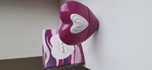 ESCADA Party love 限定版 30ml Amazon.com: Escada Party Love Limited Edition Eau De Parfum