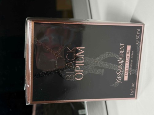 その他 Yves Saint Laurent Black Opium 90ml Black Opium Eau de Parfum Over Red with Cherry & Coffee
