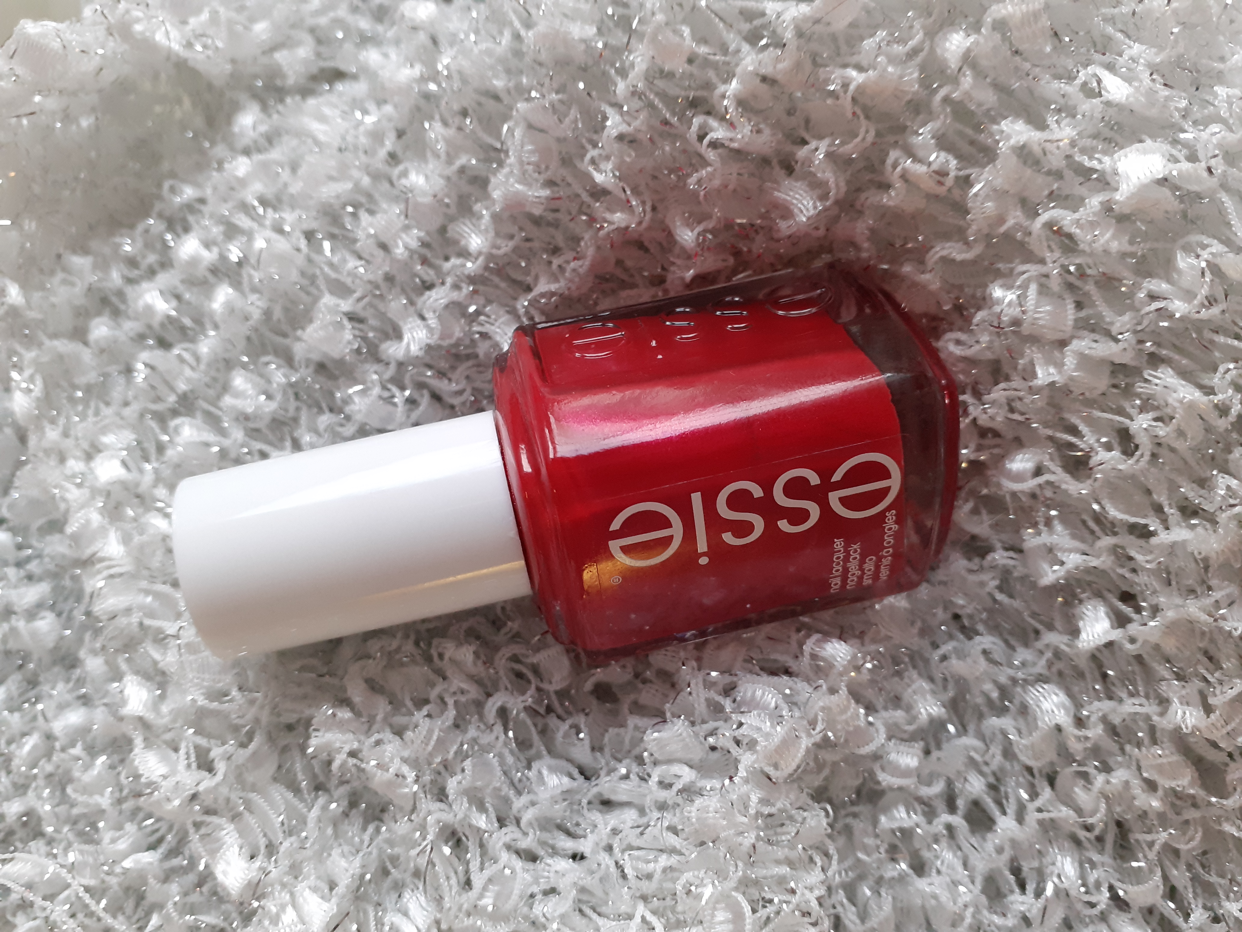 The Is Lacquer Nail Essie Real collection 749 for red-y not Snuggle bed