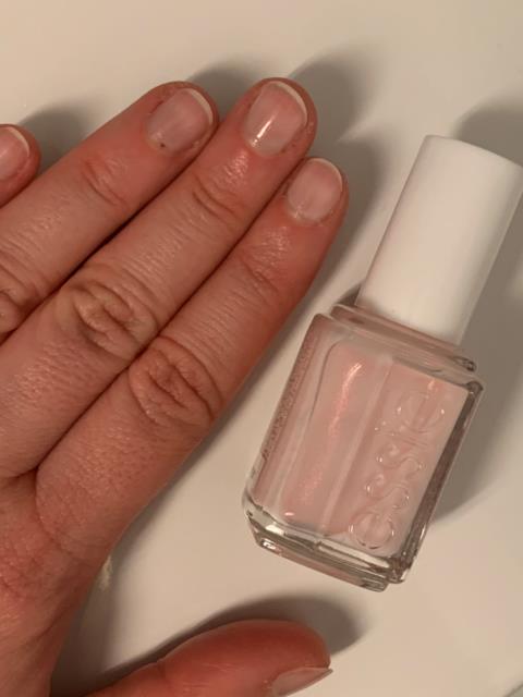 Essie Treat Love Color you sheers to