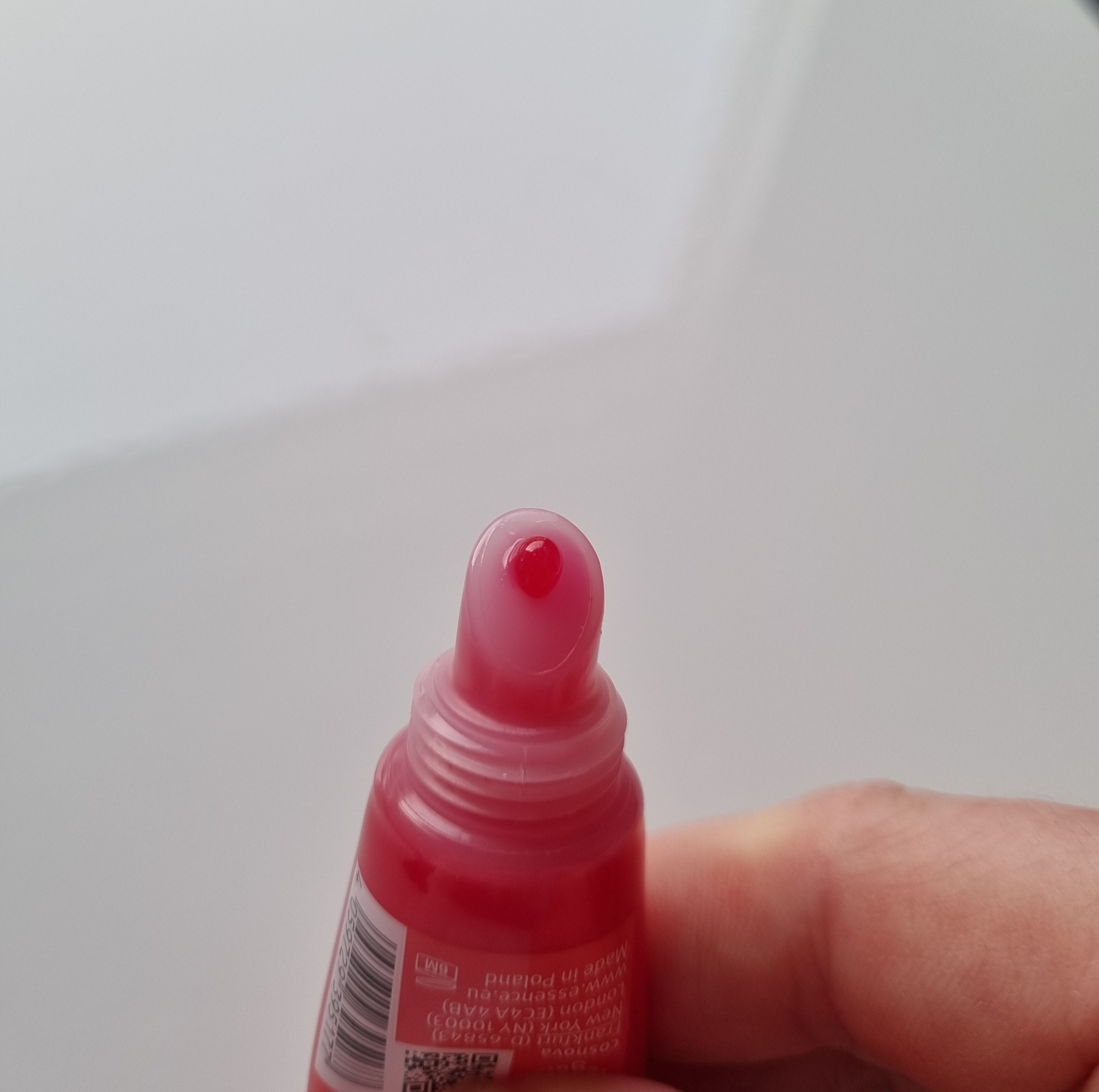 essence Juicy Bomb Shiny Lipgloss 105 Bouncy Bubblegum 10ml (0.33 fl oz)