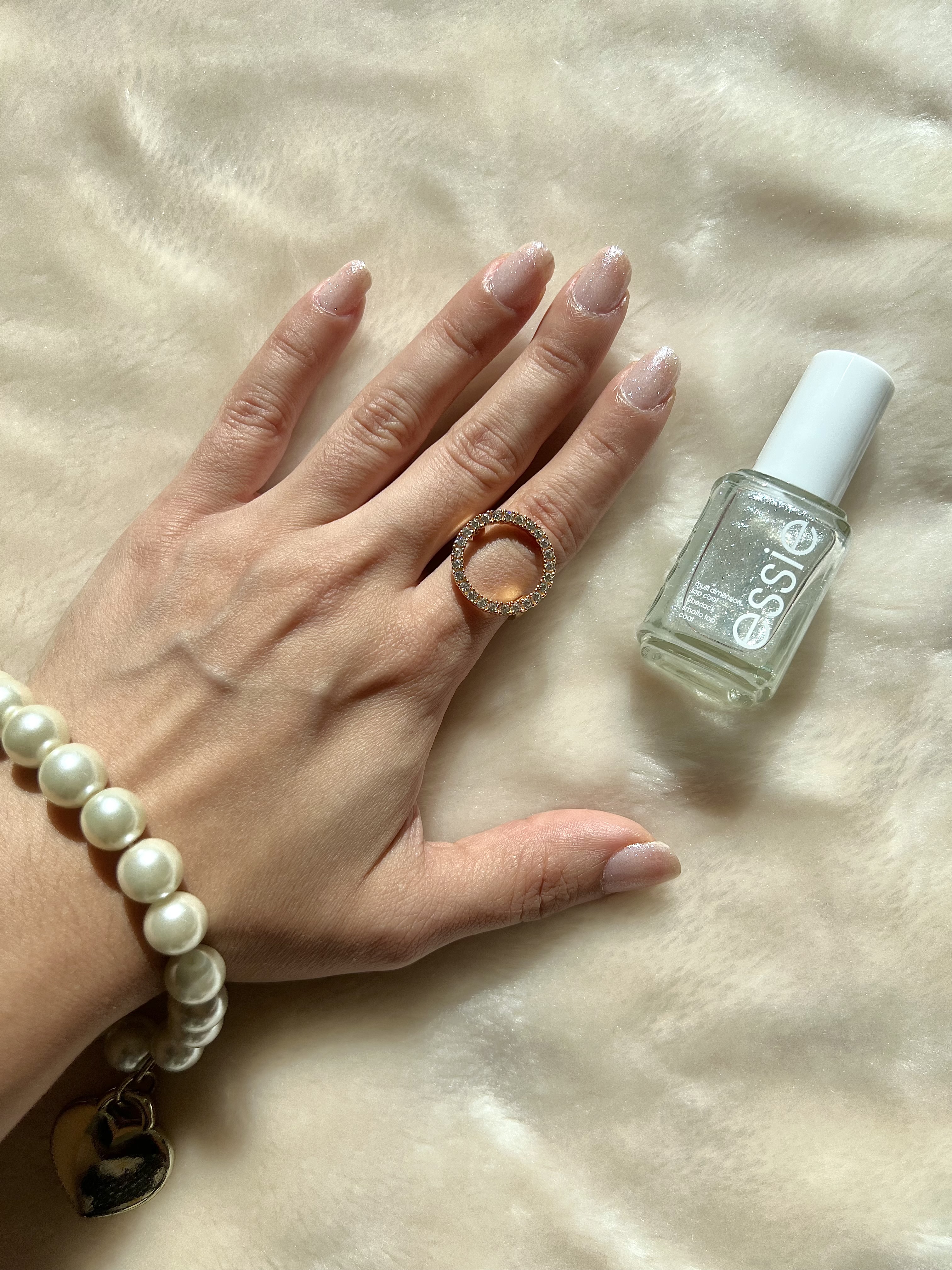 Essie Luxeffects Lacquer 278 in Nail Set Stones