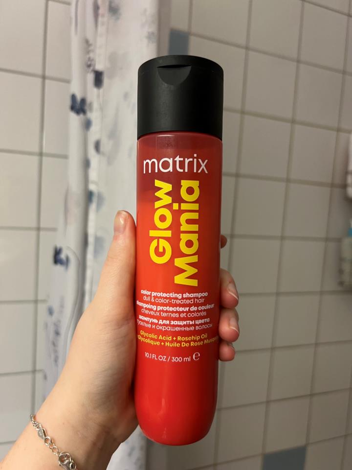 Matrix Glow Mania Color Protecting Shampoo 300 ml | lyko.com