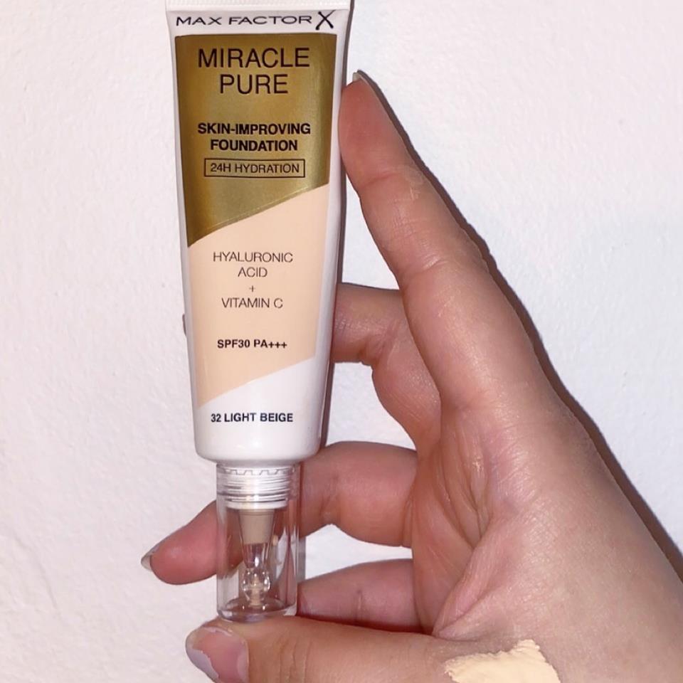 Max Factor Miracle Pure Skin-Improving Foundation 75 Golden | lyko.com