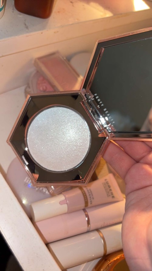 Fenty Beauty Diamond Bomb All Over Diamond Veil How Many Carats