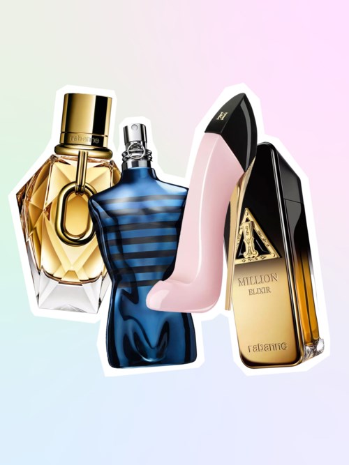 Cztery butelki perfum o różnych kształtach i kolorach stoją na tle delikatnego gradientu.